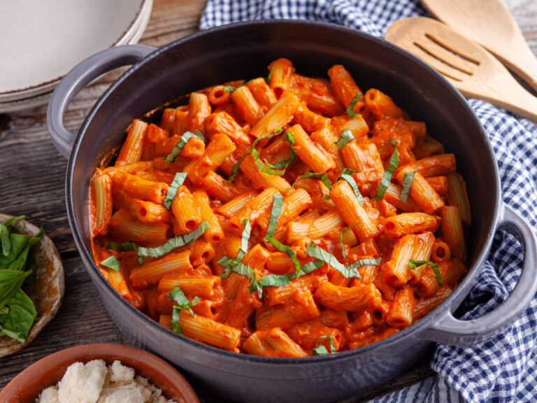 Rigatoni with Homemade Vodka Sauce