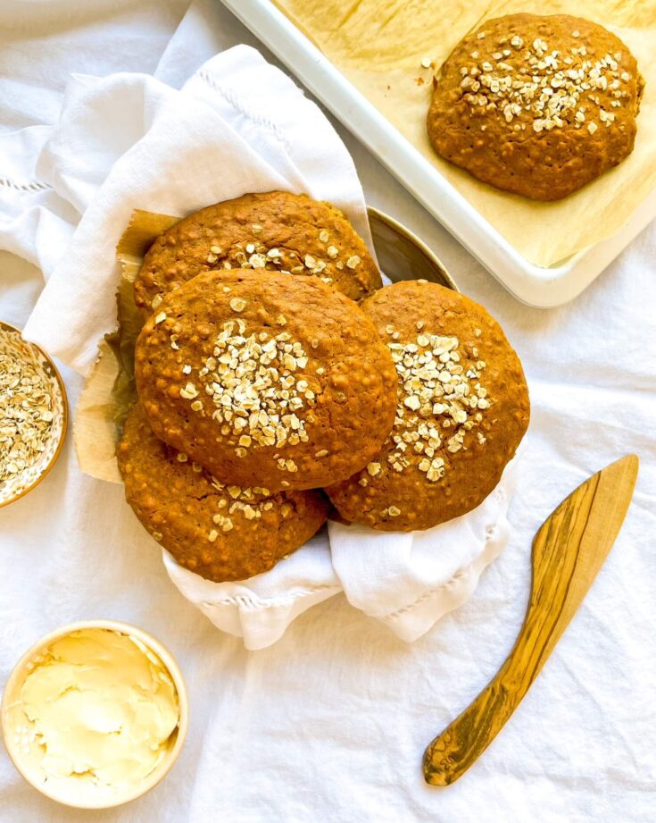 Irish Beer and Oat Soda Rolls